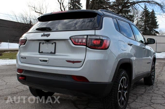 2025 Jeep Compass Trailhawk - miniatura 7