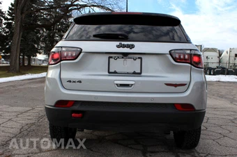 2025 Jeep Compass Trailhawk - miniatura 8