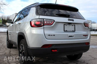 2025 Jeep Compass Trailhawk - miniatura 9