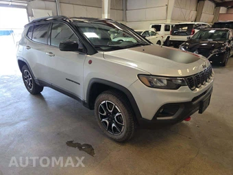 2025 Jeep Compass Trailhawk - miniatura 4