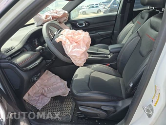 2025 Jeep Compass Trailhawk - miniatura 7