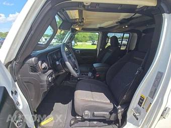 2025 Jeep Gladiator Mojave Crew Cab Medium Bed - miniatura 3