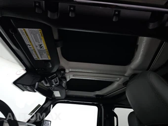 2025 Jeep Gladiator Mojave X Crew Cab Medium Bed - miniatura 17