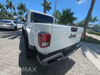 2025 Jeep Gladiator Nighthawk Crew Cab Medium Bed - miniatura 2