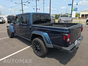 2025 Jeep Gladiator Nighthawk Crew Cab Medium Bed - miniatura 2