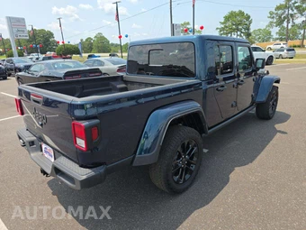 2025 Jeep Gladiator Nighthawk Crew Cab Medium Bed - miniatura 3