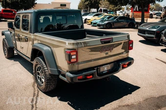 2025 Jeep Gladiator Rubicon Crew Cab Medium Bed - miniatura 17