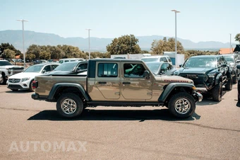 2025 Jeep Gladiator Rubicon Crew Cab Medium Bed - miniatura 8