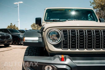 2025 Jeep Gladiator Rubicon Crew Cab Medium Bed - miniatura 9