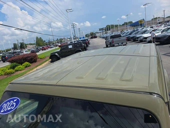 2025 Jeep Gladiator Rubicon X Crew Cab Medium Bed - miniatura 9