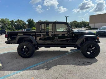 2025 Jeep Gladiator Sport Crew Cab Medium Bed - miniatura 6
