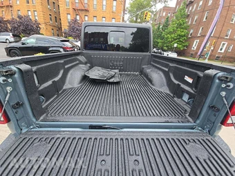 2025 Jeep Gladiator Sport S Crew Cab Medium Bed - miniatura 14