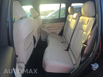 2025 Jeep Grand Cherokee 4xe - miniatura 13