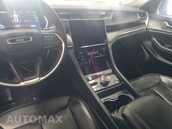 2025 Jeep Grand Cherokee 4xe - miniatura 11