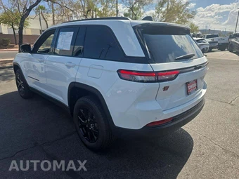 2025 Jeep Grand Cherokee Altitude - miniatura 2