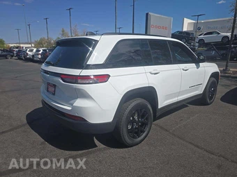 2025 Jeep Grand Cherokee Altitude - miniatura 3