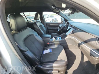 2025 Jeep Grand Cherokee Altitude - miniatura 8