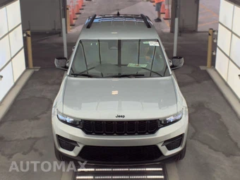 2025 Jeep Grand Cherokee Altitude - miniatura 2