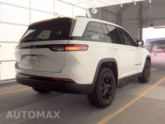 2025 Jeep Grand Cherokee Altitude - miniatura 4