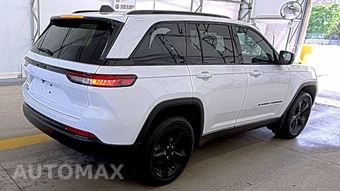 2025 Jeep Grand Cherokee Altitude - miniatura 4