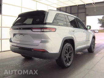 2025 Jeep Grand Cherokee Altitude - miniatura 4