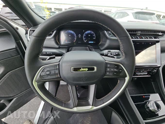 2025 Jeep Grand Cherokee Altitude - miniatura 10