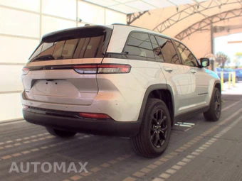 2025 Jeep Grand Cherokee Altitude - miniatura 4