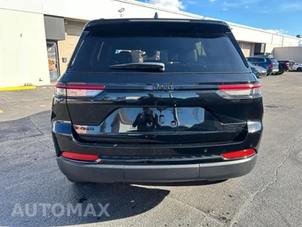 2025 Jeep Grand Cherokee Altitude - miniatura 8