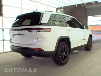 2025 Jeep Grand Cherokee Altitude - miniatura 4