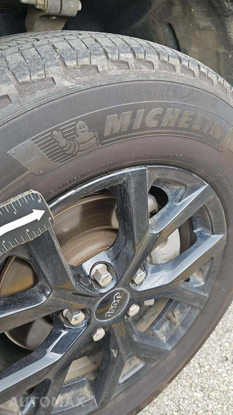 2025 Jeep Grand Cherokee Altitude - miniatura 28