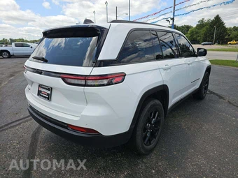 2025 Jeep Grand Cherokee Altitude - miniatura 3