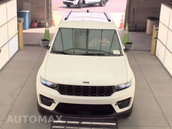 2025 Jeep Grand Cherokee Altitude - miniatura 2