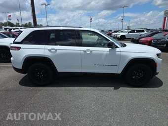 2025 Jeep Grand Cherokee Altitude - miniatura 4