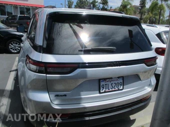 2025 Jeep Grand Cherokee Altitude - miniatura 11
