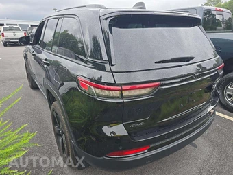 2025 Jeep Grand Cherokee Altitude X - miniatura 2