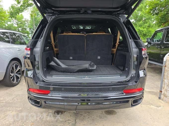 2025 Jeep Grand Cherokee L Summit - miniatura 15