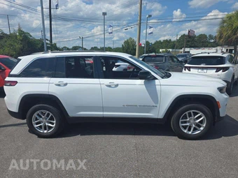 2025 Jeep Grand Cherokee Laredo - miniatura 4