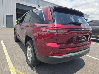 2025 Jeep Grand Cherokee Laredo - miniatura 2