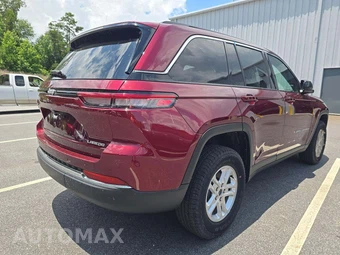 2025 Jeep Grand Cherokee Laredo - miniatura 3