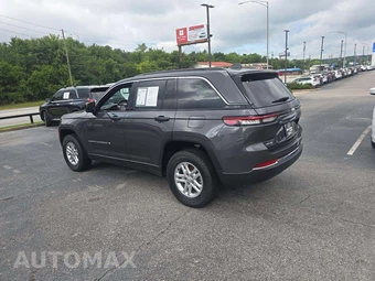 2025 Jeep Grand Cherokee Laredo - miniatura 2