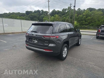 2025 Jeep Grand Cherokee Laredo - miniatura 3
