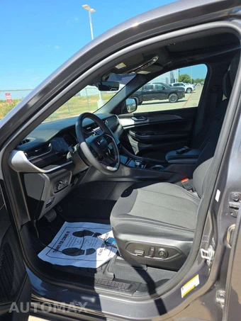 2025 Jeep Grand Cherokee Laredo X - miniatura 3