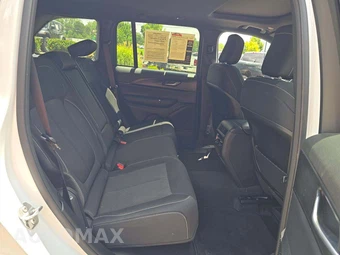 2025 Jeep Grand Cherokee Laredo X - miniatura 16