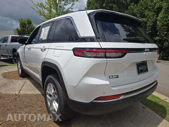 2025 Jeep Grand Cherokee Laredo X - miniatura 2