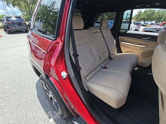 2025 Jeep Grand Cherokee Limited - miniatura 16
