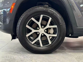 2025 Jeep Grand Cherokee Limited - miniatura 12
