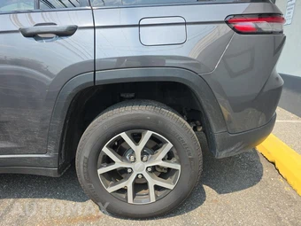 2025 Jeep Grand Cherokee Limited - miniatura 33