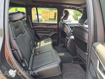 2025 Jeep Grand Cherokee Overland - miniatura 16