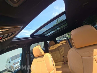 2025 Jeep Grand Cherokee Summit - miniatura 11