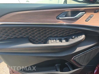 2025 Jeep Grand Cherokee Summit - miniatura 9